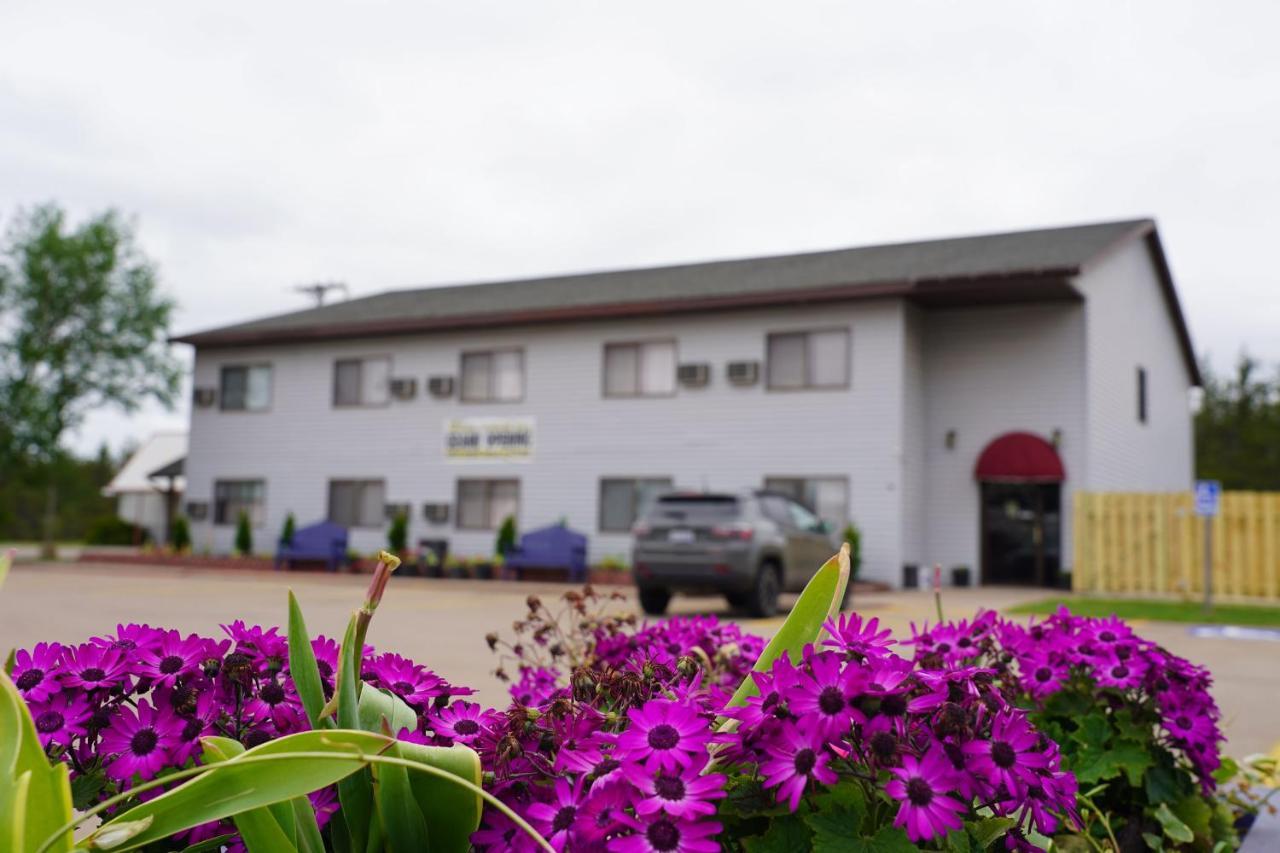 Model Towne Inn Motel Gwinn Exteriér fotografie