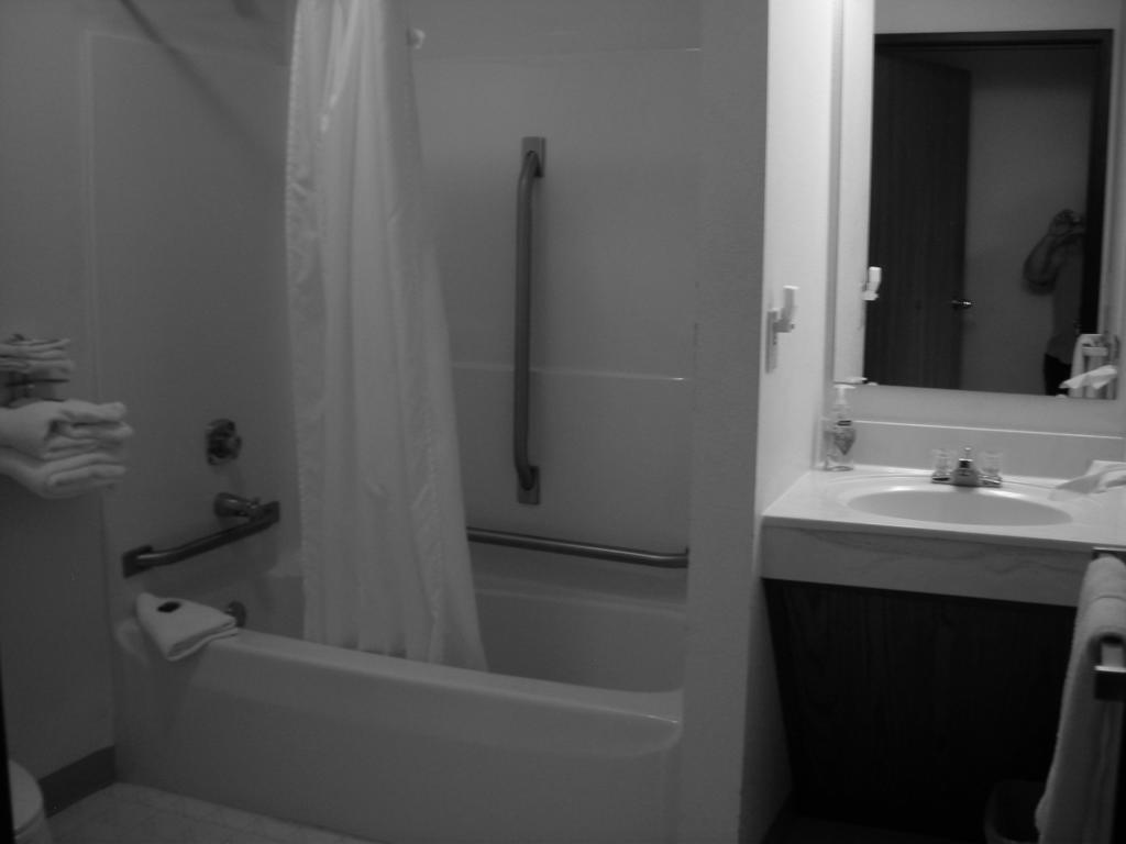 Model Towne Inn Motel Gwinn Pokoj fotografie